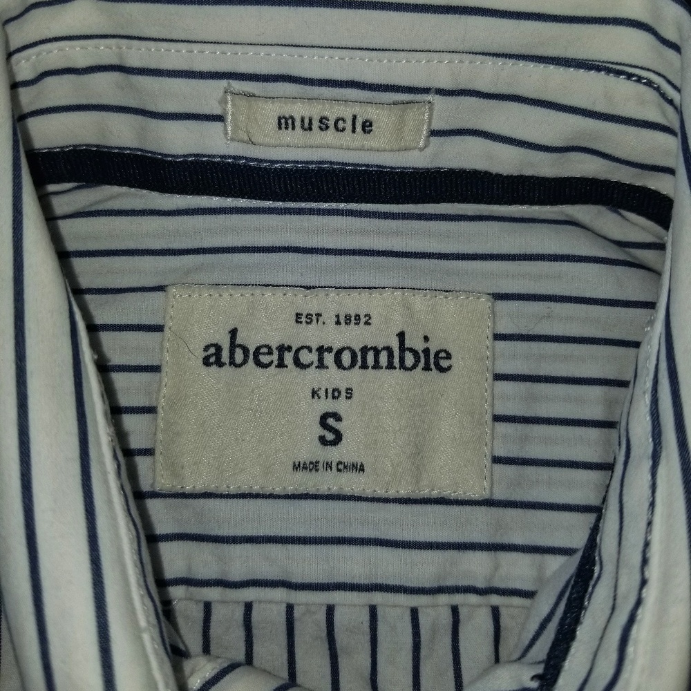 Boys Small abercrombie Long Sleeve Button Down - Picture 2 of 2